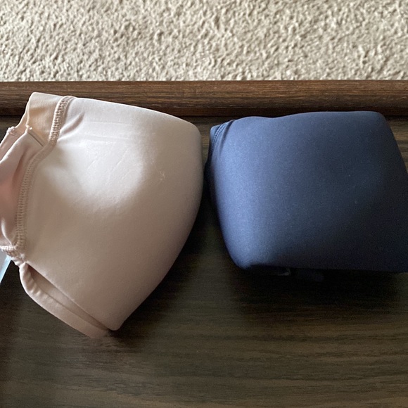 NIP-2 Pack DKNY Wireless Microfiber Plunge Bra, (1-Sand,1-Ink), Size L(36-38) - Picture 2 of 8